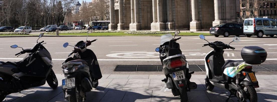 ¿Cuál es la edad media de las motos en España?