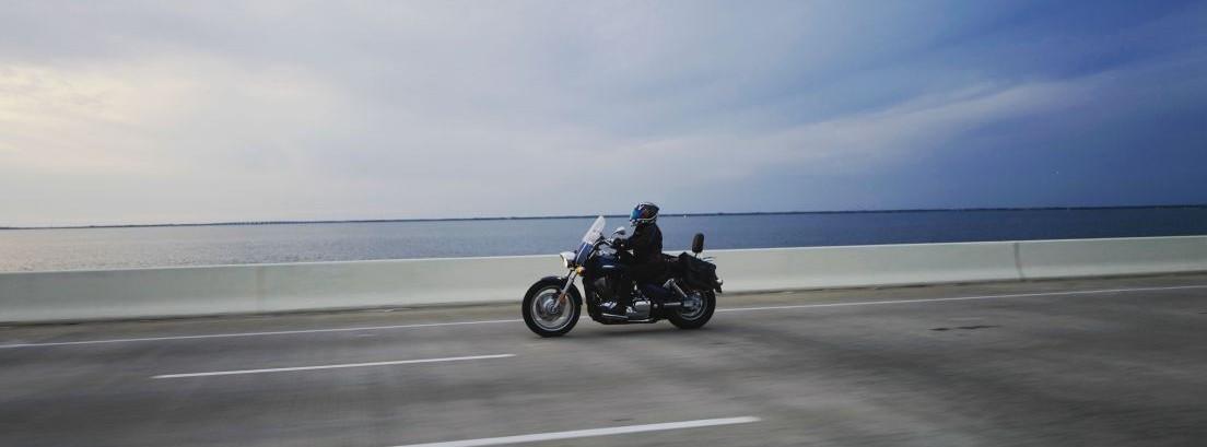 Las mejores rutas en moto por la costa española
