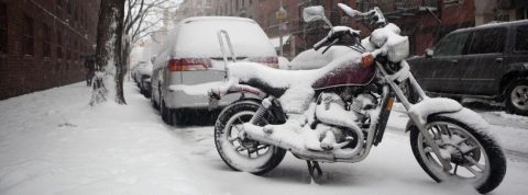 ¿Existen cadenas para nieve en la moto?