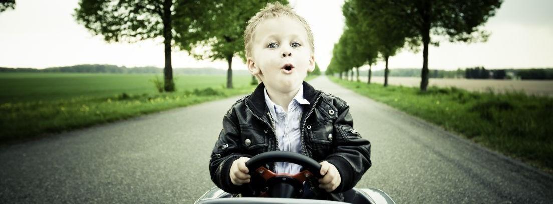 Réplicas de coches clásicos para niños