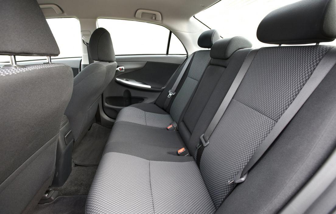 Cómo poner las fundas para asientos de coche