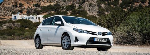 Toyota reduce más el consumo del Auris híbrido