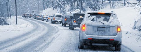 Cómo conducir con hielo y nieve: consejos y trucos