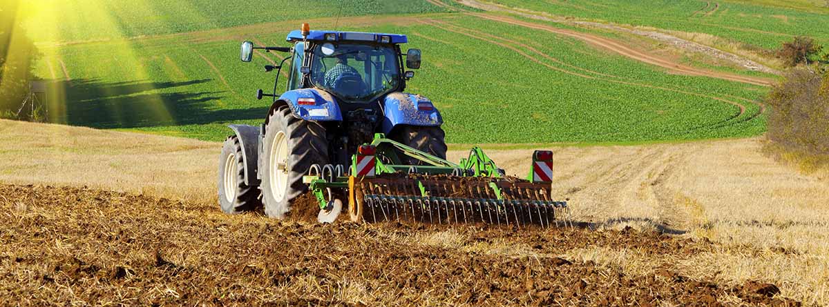 ¿Cómo son los tractores eléctricos y agrícolas?