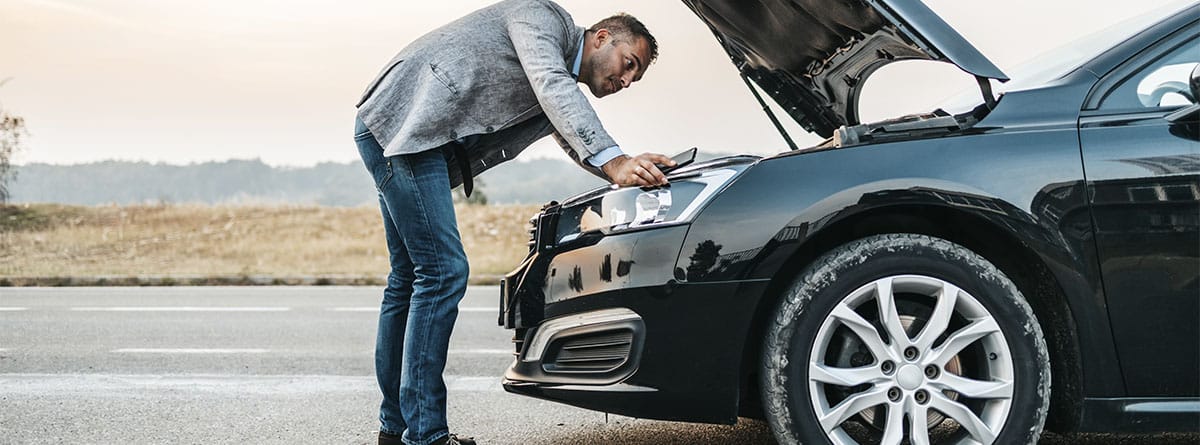 El coche da tirones: causas más habituales