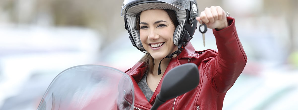 ¿Se puede conducir una moto con 14 años?