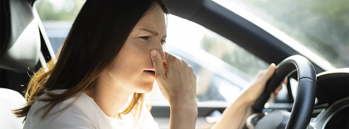 Olor a gasolina dentro del coche: causas