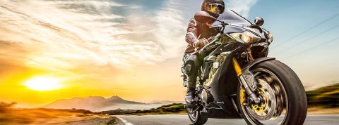 ¿Una moto puede circular sin tubo de escape?