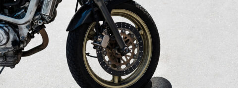 Cada cuánto cambiar los neumáticos de moto