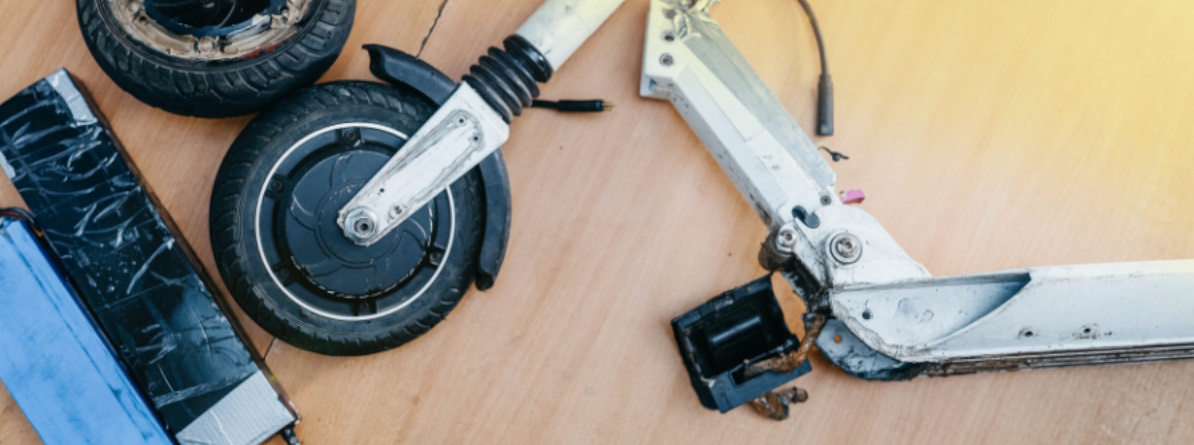 Patinete eléctrico roto