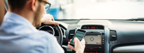 ¿Cuándo se producen más distracciones al volante?