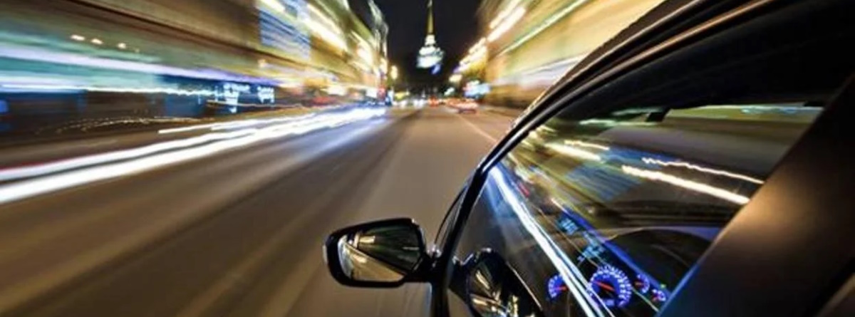 ¿Cuál es la multa por exceso de velocidad?