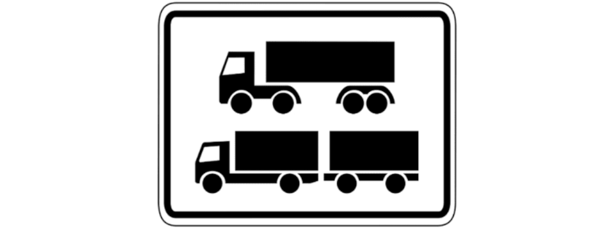 señal de camion y camion articulado 